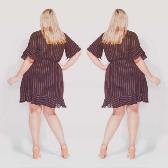 XXL City Chic Plus Size 24 Golden Stripe D… - Picture 3 of 5